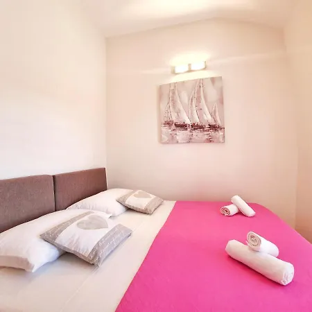 Apartment Ivan's Holiday House With Private Swimming Pool