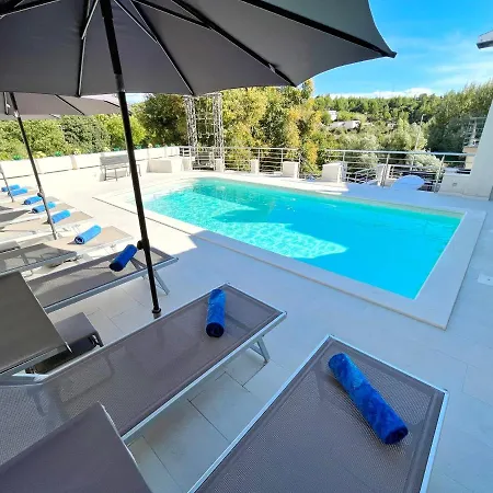 Ivan's Holiday House With Private Swimming Pool *