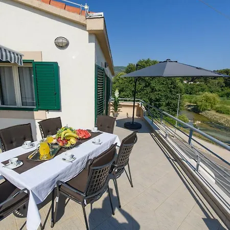 Apartment Ivan's Holiday House With Private Swimming Pool