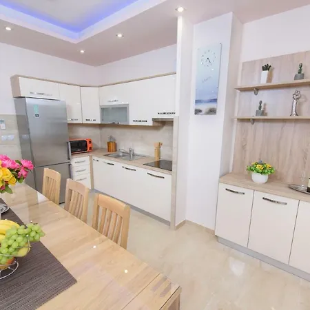 Ivan's Holiday House With Private Swimming Pool Apartman Klis